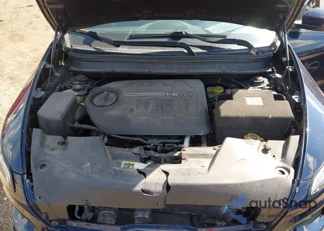 2015 Jeep Cherokee Latitude из США, поврежденный, VIN 1C4PJMCS1FW513909